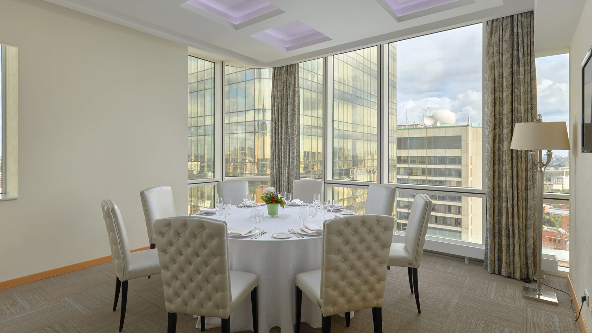 Джуниор Лаунж