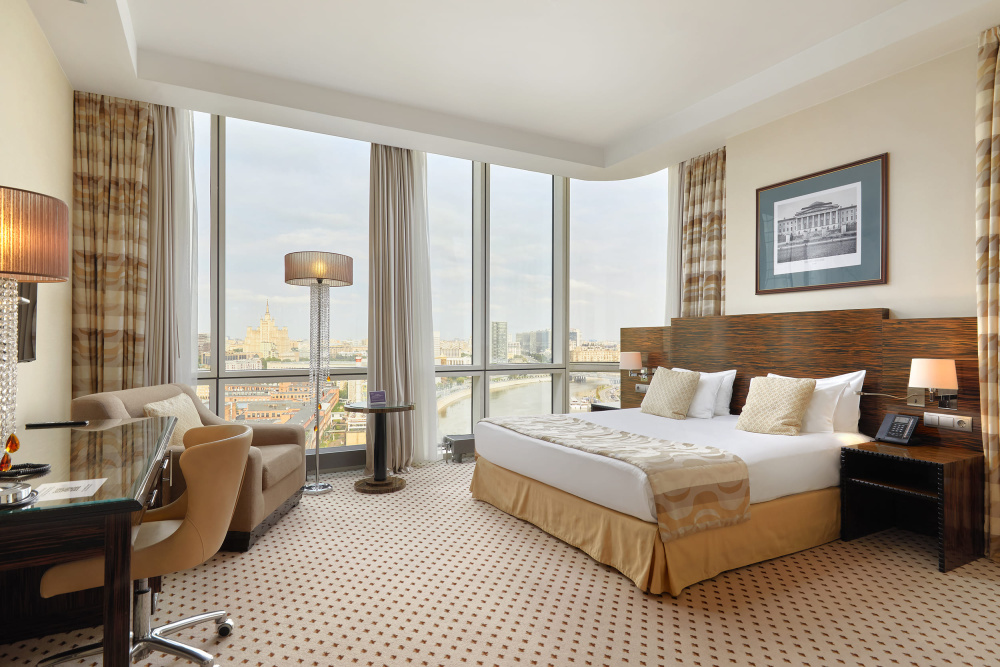 Клубный Премиум с одной двуспальной кроватью